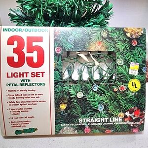 Vintage 35 Light Set With Petal Reflectors In Original Box